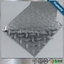Placa de alumínio quadriculada com relevo de cinco barras